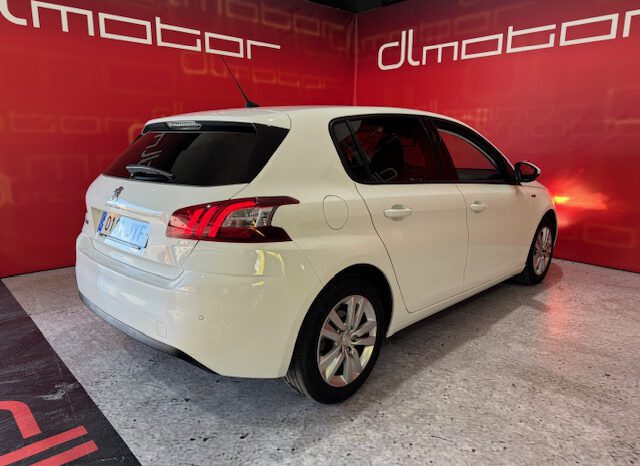 PEUGEOT 308 lleno