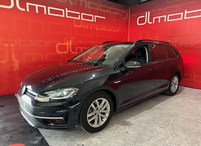 VOLKSWAGEN GOLF VARIANT lleno