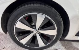 VOLKSWAGEN NEW BEETLE