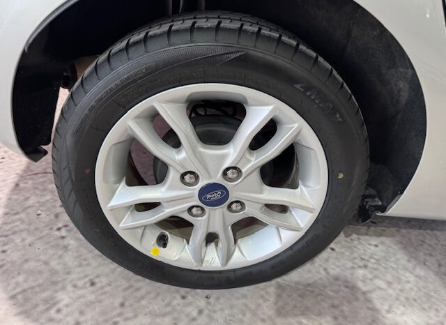 FORD FIESTA 1.2I 82CV lleno
