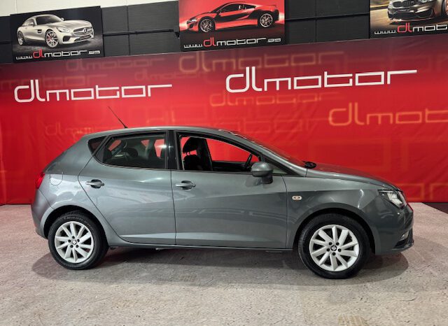 SEAT IBIZA 1.6TDI 105CV STYLE lleno