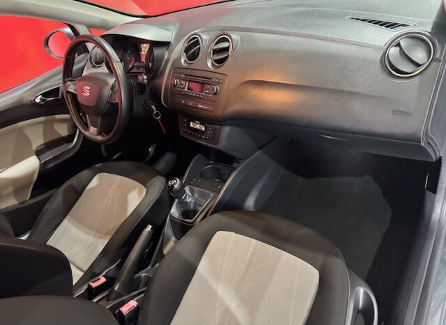 SEAT IBIZA 1.6TDI 105CV STYLE lleno