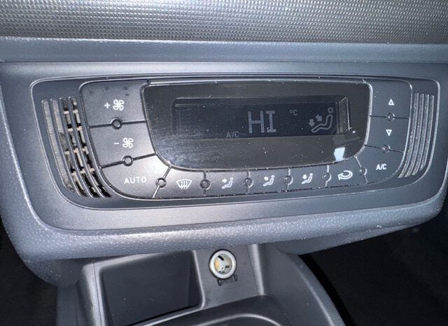 SEAT IBIZA 1.6TDI 105CV STYLE lleno