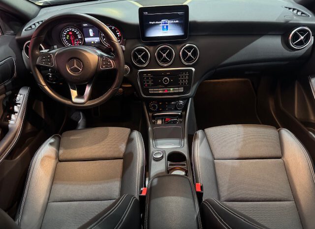 MERCEDES CLASE A 180 AUTOMATICO lleno