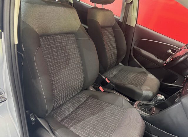 VOLKSWAGEN POLO 1.2 90CV AUTOMATICO lleno