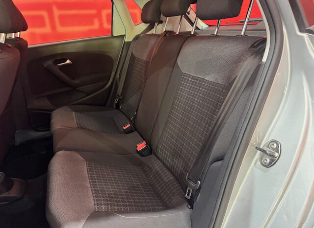 VOLKSWAGEN POLO 1.2 90CV AUTOMATICO lleno