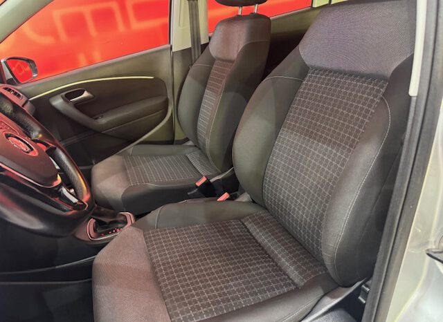 VOLKSWAGEN POLO 1.2 90CV AUTOMATICO lleno