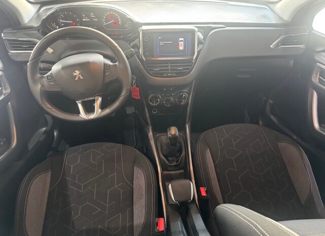 PEUGEOT 2008 1.2I 110CV STYLE lleno