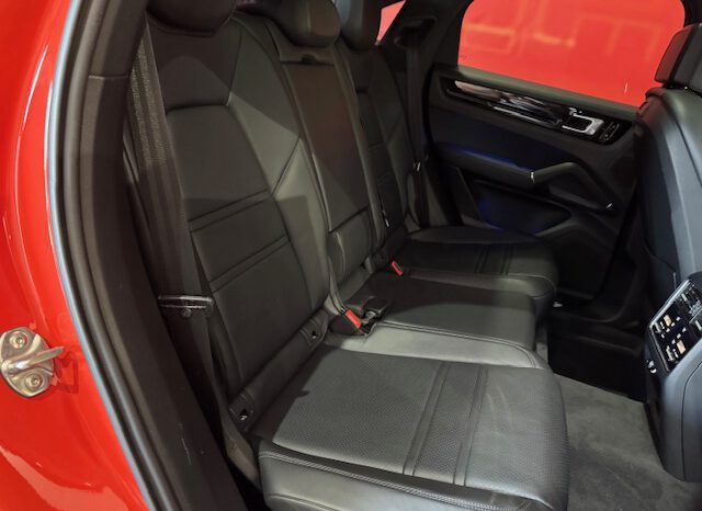 PORSCHE CAYENNE COUPE lleno