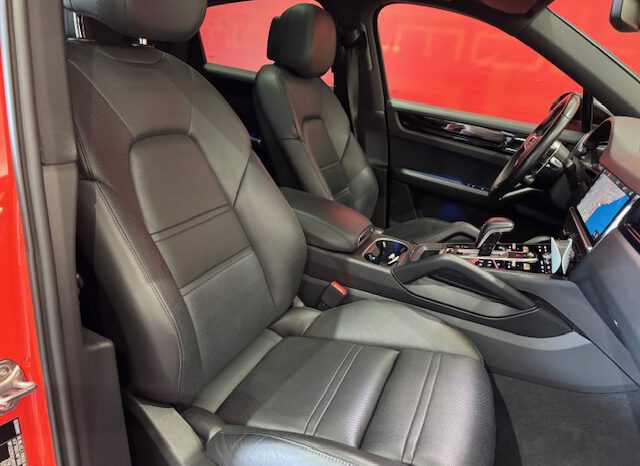 PORSCHE CAYENNE COUPE lleno