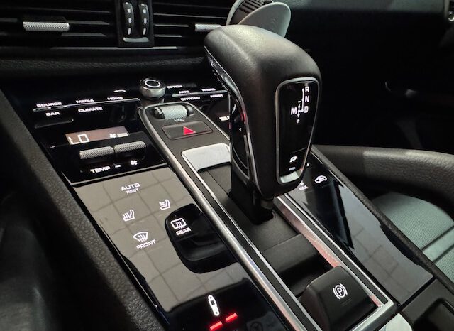 PORSCHE CAYENNE COUPE lleno