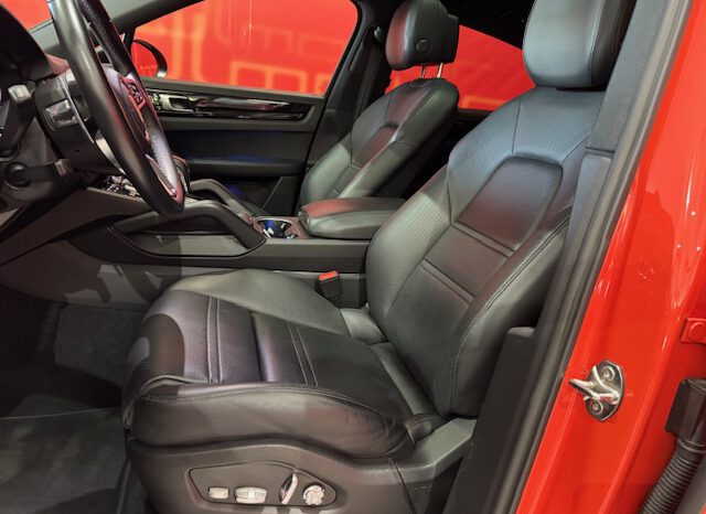 PORSCHE CAYENNE COUPE lleno