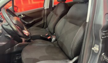 PEUGEOT 208 lleno