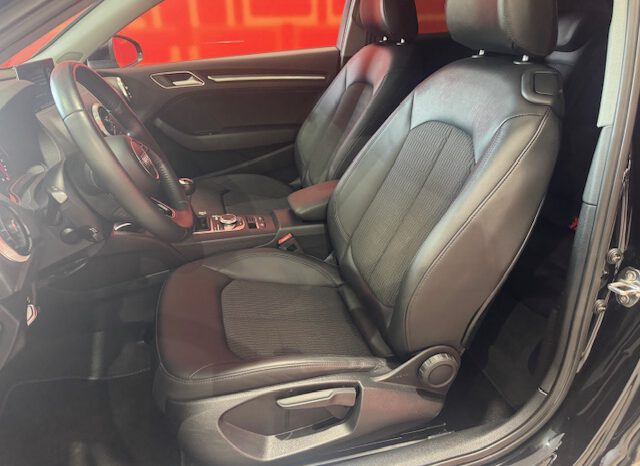 AUDI A3 1.6TDI 116CV lleno