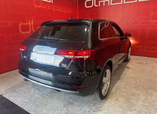 AUDI A3 1.6TDI 116CV lleno