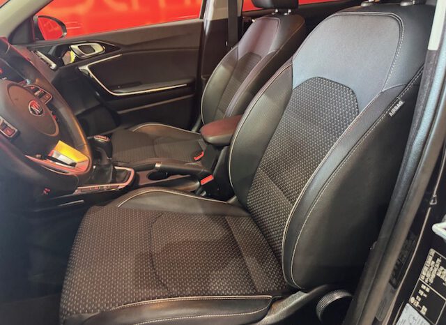 KIA CEED SW lleno