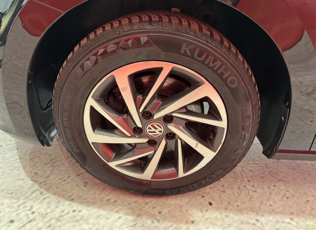 VOLKSWAGEN TOURAN lleno