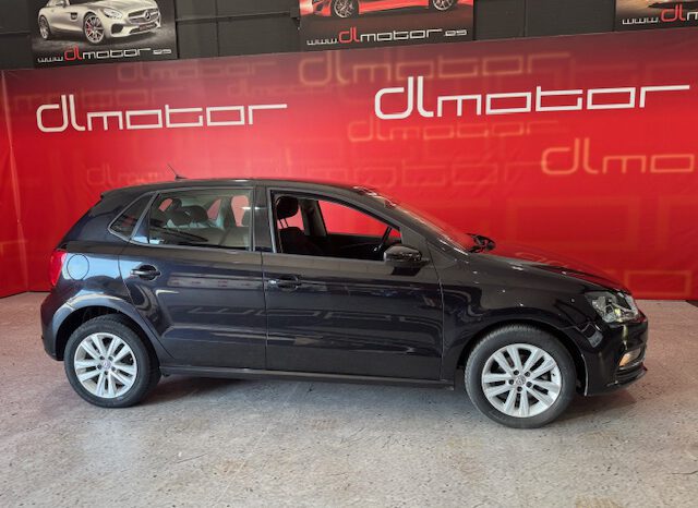 VOLKSWAGEN POLO lleno