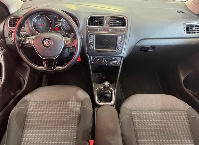 VOLKSWAGEN POLO lleno