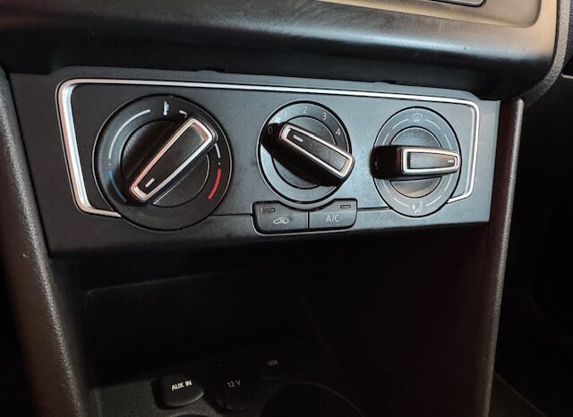 VOLKSWAGEN POLO lleno