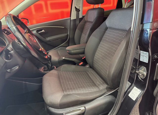 VOLKSWAGEN POLO lleno