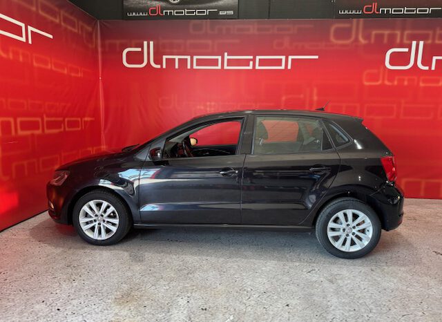 VOLKSWAGEN POLO lleno
