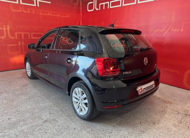 VOLKSWAGEN POLO lleno