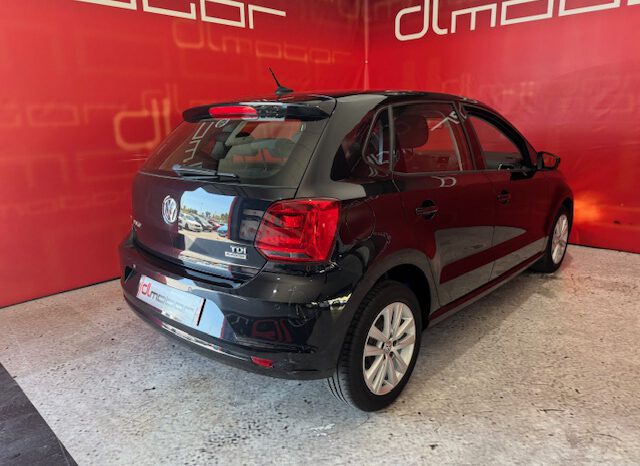 VOLKSWAGEN POLO lleno