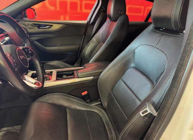 JAGUAR XE R DINAMIC lleno