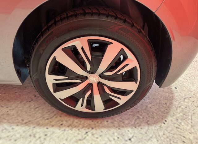 PEUGEOT 208 lleno