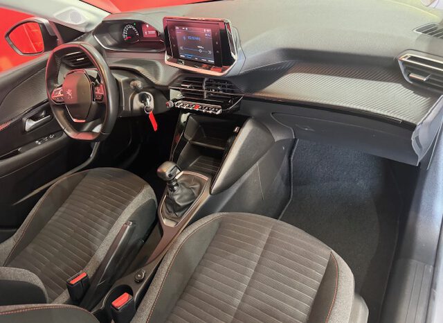 PEUGEOT 208 lleno