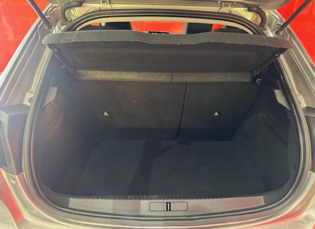 PEUGEOT 208 lleno