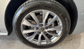 VOLKSWAGEN MULTIVAN BATALLA LARGA lleno