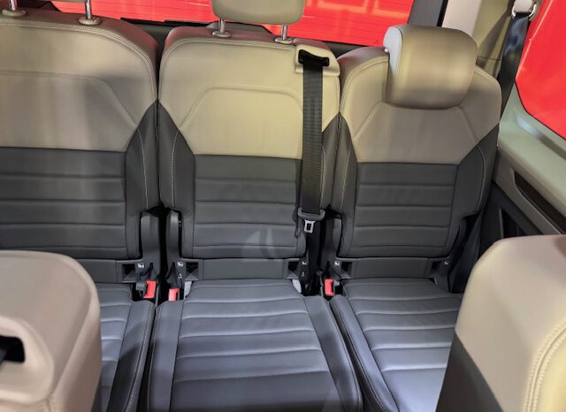 VOLKSWAGEN MULTIVAN BATALLA LARGA lleno