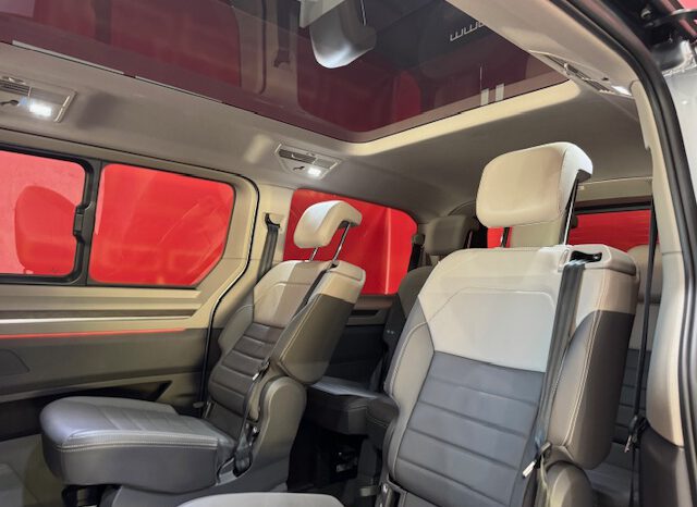 VOLKSWAGEN MULTIVAN BATALLA LARGA lleno