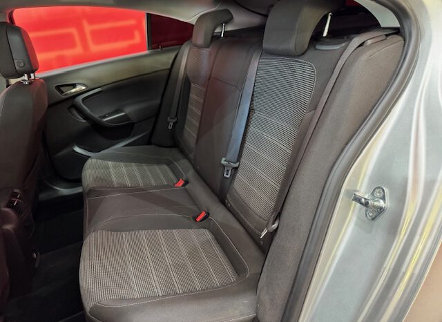 OPEL INSIGNIA lleno