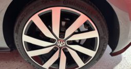 VOLKSWAGEN GOLF R LINE