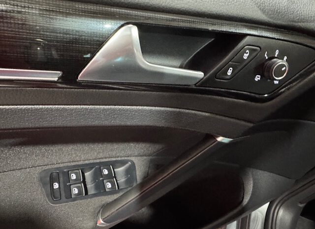 VOLKSWAGEN GOLF R LINE lleno