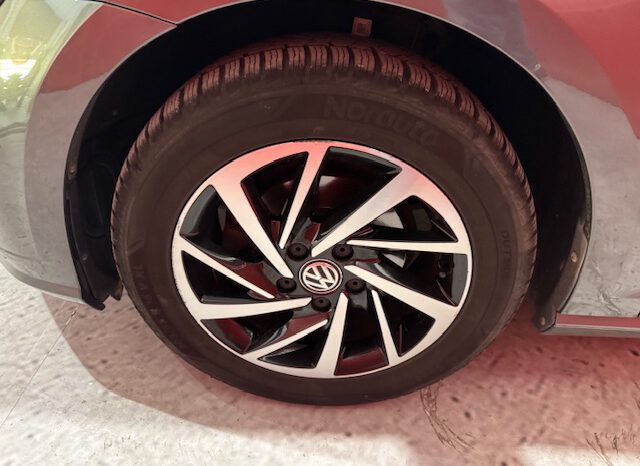 VOLKSWAGEN GOLF lleno