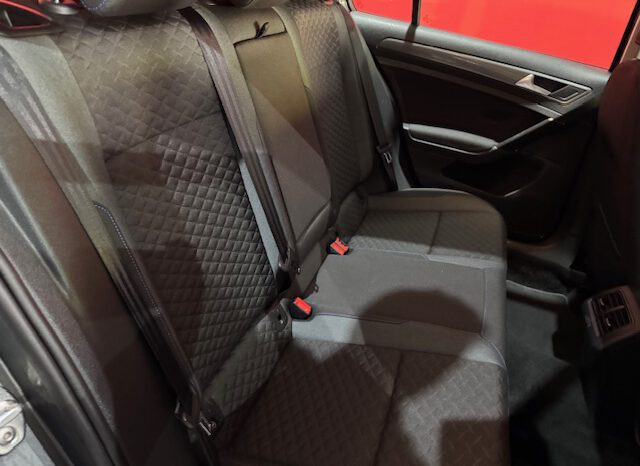 VOLKSWAGEN GOLF lleno