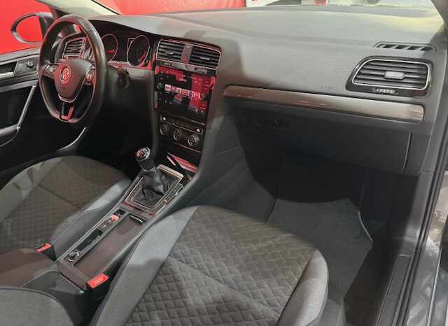 VOLKSWAGEN GOLF lleno