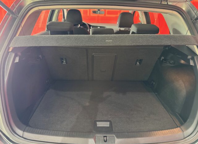 VOLKSWAGEN GOLF lleno