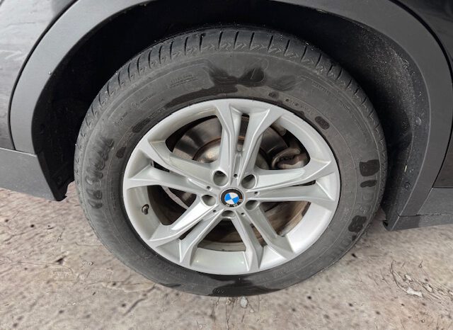 BMW X3 ENCHUFABLE lleno