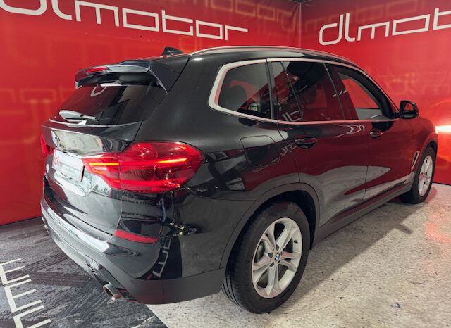 BMW X3 ENCHUFABLE lleno