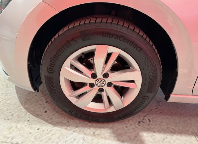 VOLKSWAGEN POLO lleno