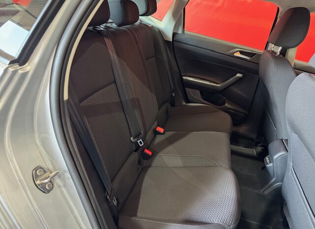 VOLKSWAGEN POLO lleno