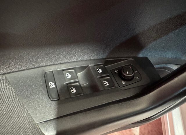 VOLKSWAGEN POLO lleno