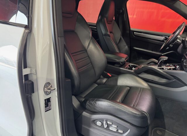 PORSCHE CAYENNE lleno