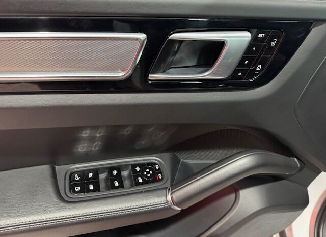PORSCHE CAYENNE lleno