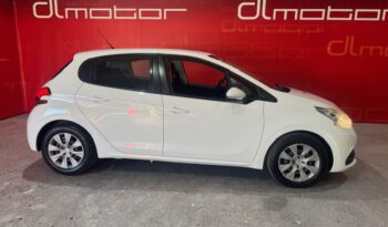 PEUGEOT 208 lleno